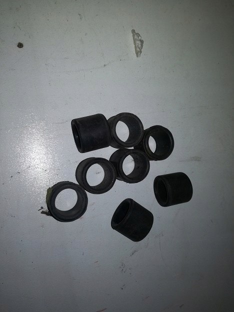 FSO 1500 polonez tulejki mocowania alternatora