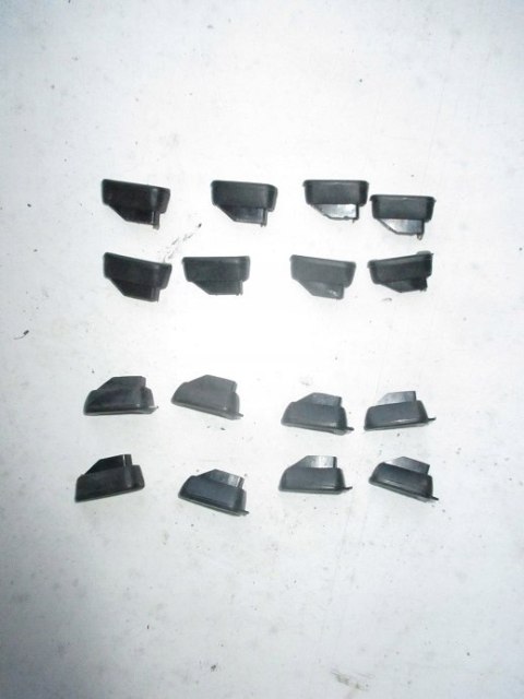 Fiat 125 polonez koncowka zakonczenie listwy drzwi