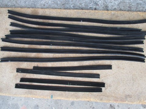 Fiat 125 uszczelka szyby drzwi