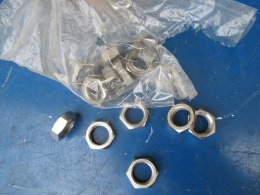 Fiat 125p nakretka osi wycieraczek