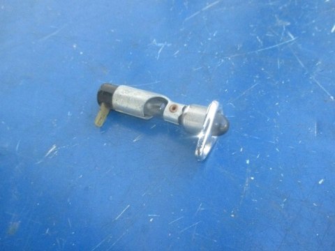 Fiat 125p polonez lampa lampka oswietlenia schowka