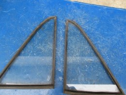 Fiat 125p szyba trojkatna uszczelka 2szt