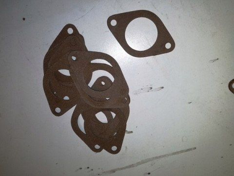 Fiat 125p uszczelka odmy odpowietrznik silnika