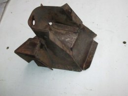 Fiat 126 wspornik wahacza poprzecznicy tylny prawy