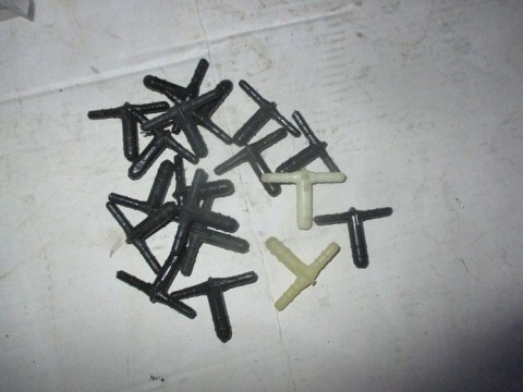 Fiat 126p 125p polonez trojnik dyszy spryskiwacza