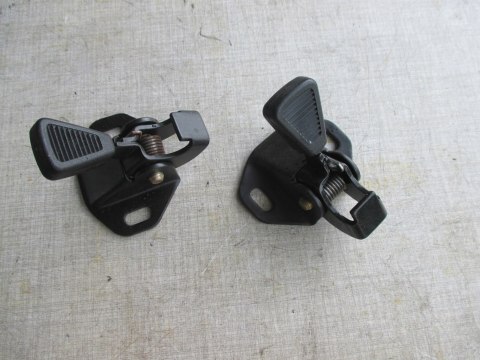 Fiat 126p FL zaczep blokada oparcia tylnego 1 szt