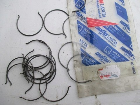 Fiat 126p pierscien sprezyna synchronizatora