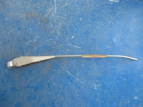 Fiat 126p ramie wycieraczek