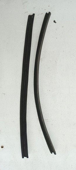 Fiat 126p uszczelka slupka szyby trojkatnej drzwi