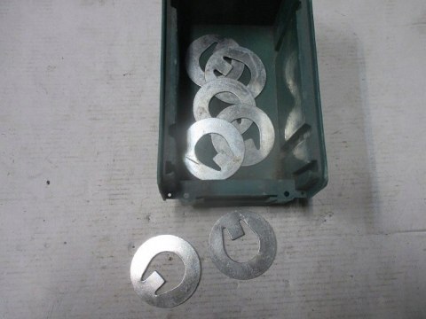 Fiat 126p zabezpieczenie kola pasowego walu