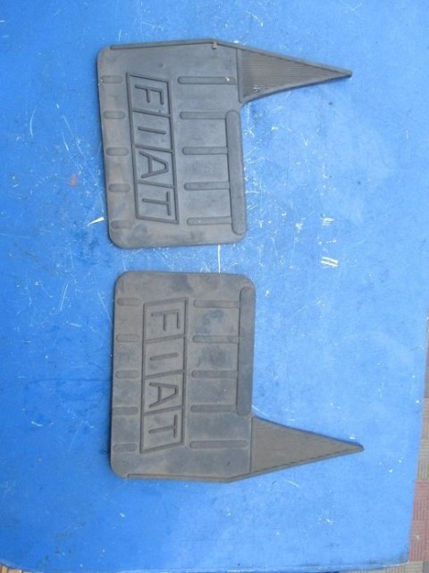 Fiat 131 132 argenta chlapacze