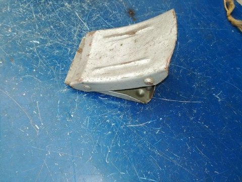Klin pod kolo samochodu metalowy skladany 1szt