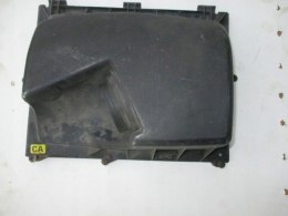 Opel vectr c 1,9 pokrywa filtra powietrza 55350912