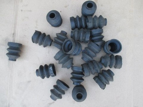 POMPA HAMULCOWA oslona zUK NYSA WARSZAWA SYRENA