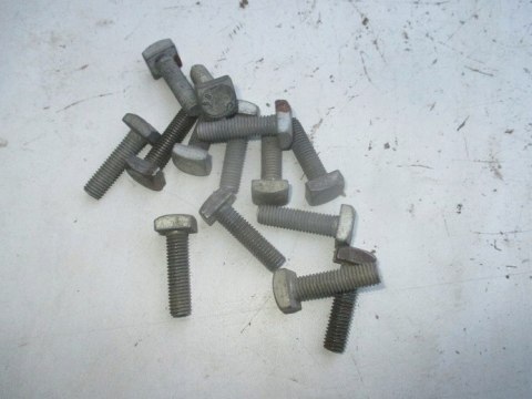 Polonez fiat 125p sruba ogranicznika skretu