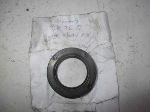 SKODA 100S uszczelniacz piasty kola