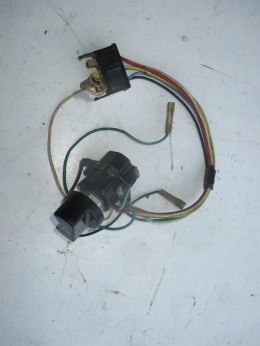 Skoda 105 120 przelacznik swiatel awaryjnych