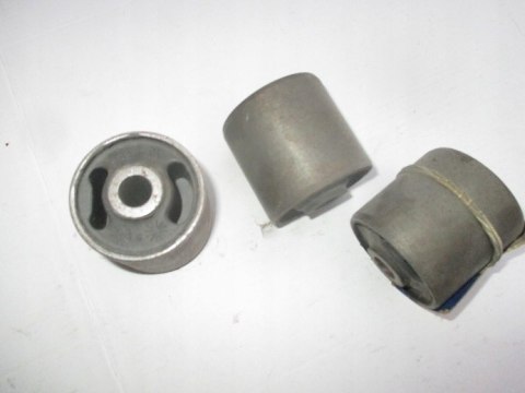 Daewoo nubira II tuleja drazka wleczonego