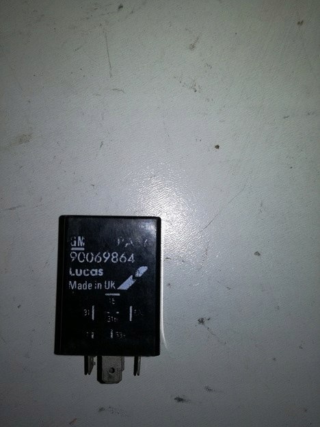 Daewoo opel przekaznik wycieraczek 90069864