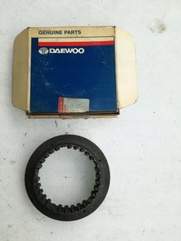 Fiat 125 polonez tuleja przesuwka 5 i wstecznego biegu