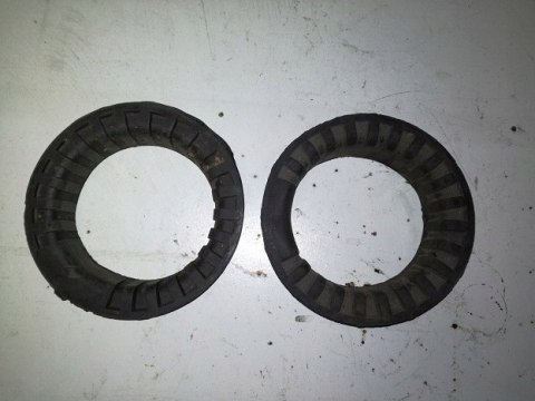 Fiat 125p 126p polonez podkladka poduszka sprezyny zawieszenia 2szt