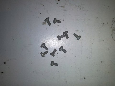 Fiat 125p 126p polonez sruba wkret M5x14 10szt.