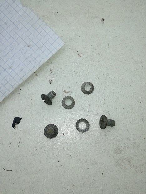 Fiat 125p 126p polonez wkrety zamka drzwi 3szt