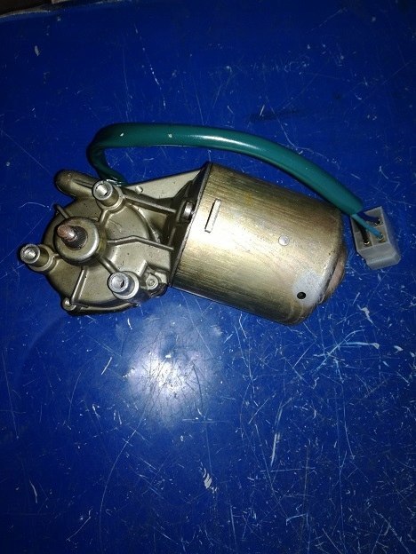 Fiat 125p 126p silniczek wycieraczek