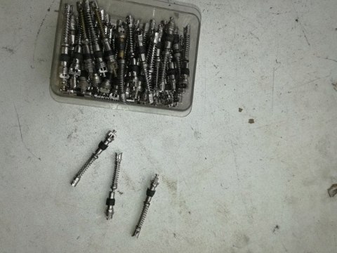 Fiat 125p 126p zuk zaworek detki wentyl