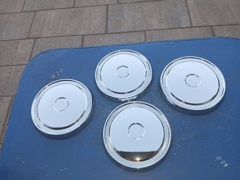 Fiat 125p 1300 polonez kolpaki dekle nowe