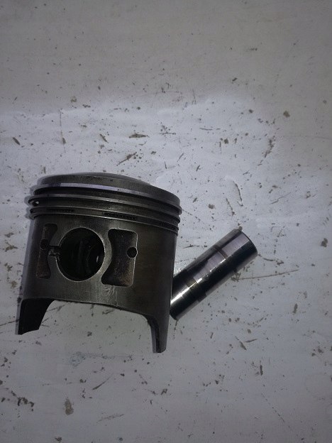 Fiat 125p 1500 tlok 77,0 nominal sel.B junak