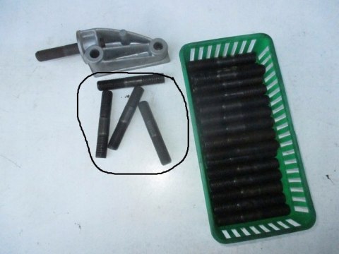 Fiat 125p FSO szpilka sruba wspornika alternatora