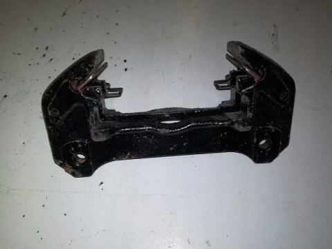 Fiat 125p Polonez wspornik jarzmo zacisku hamulca