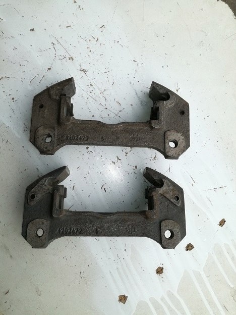 Fiat 125p Polonez wspornik jarzmo zacisku hamulca