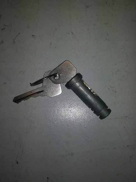 Fiat 125p bebenek wklad zamka