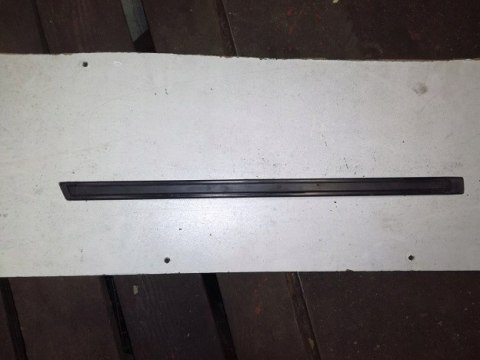 Fiat 125p listwa drzwi