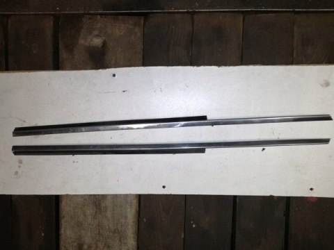 Fiat 125p listwa zgarniacz szyby drzwi 2szt