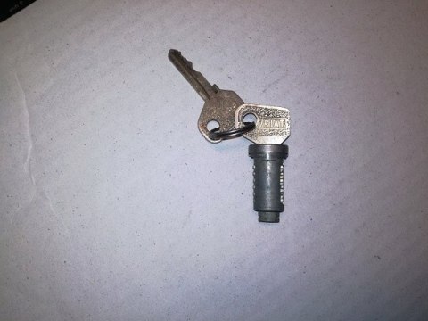 Fiat 125p polonez bebenek wklad zamka paliwa