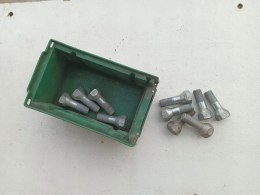 Fiat 125p polonez sruba kola