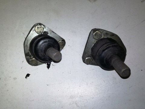 Fiat 125p polonez sworzen przegub wahacza gorny 2szt