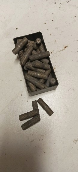 Fiat 125p polonez szpilka alternatora M10x1,25 36mm 1szt