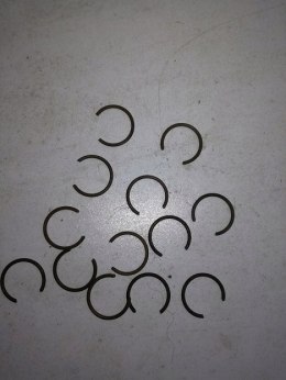 Fiat 125p polonez zabezpieczenie sworznia tloka 1szt