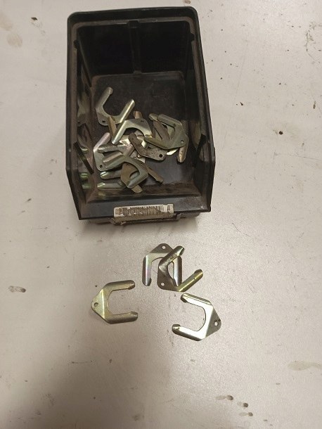 Fiat 125p polonez zabezpieczenie zamka paliwa