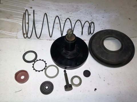 Fiat 125p polonez zuk zestaw naprawczy serwa hamulcowego