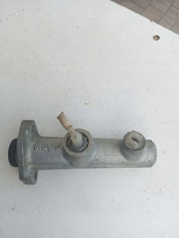 Fiat 125p pompa sprzegla