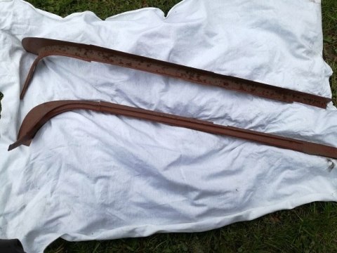 Fiat 125p rynienka blotnika oryginalna FSO lewa