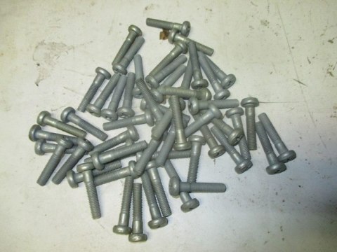 Fiat 125p sruba podlokietnika 3szt