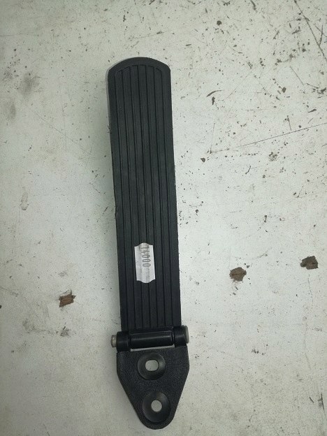 Fiat 125p syrena 105 pedal gazu