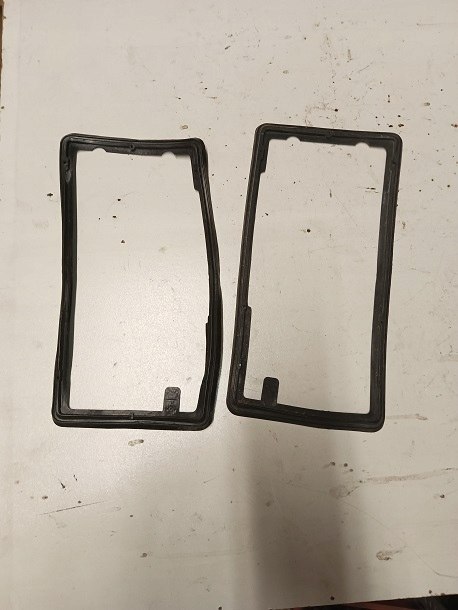 Fiat 125p uszczelka lampy tyl tylnej lewa prawa