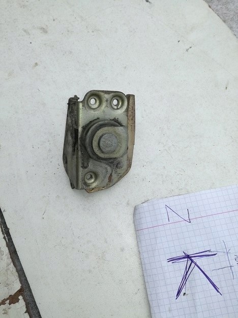 Fiat 125p zamek drzwi tyl prawy